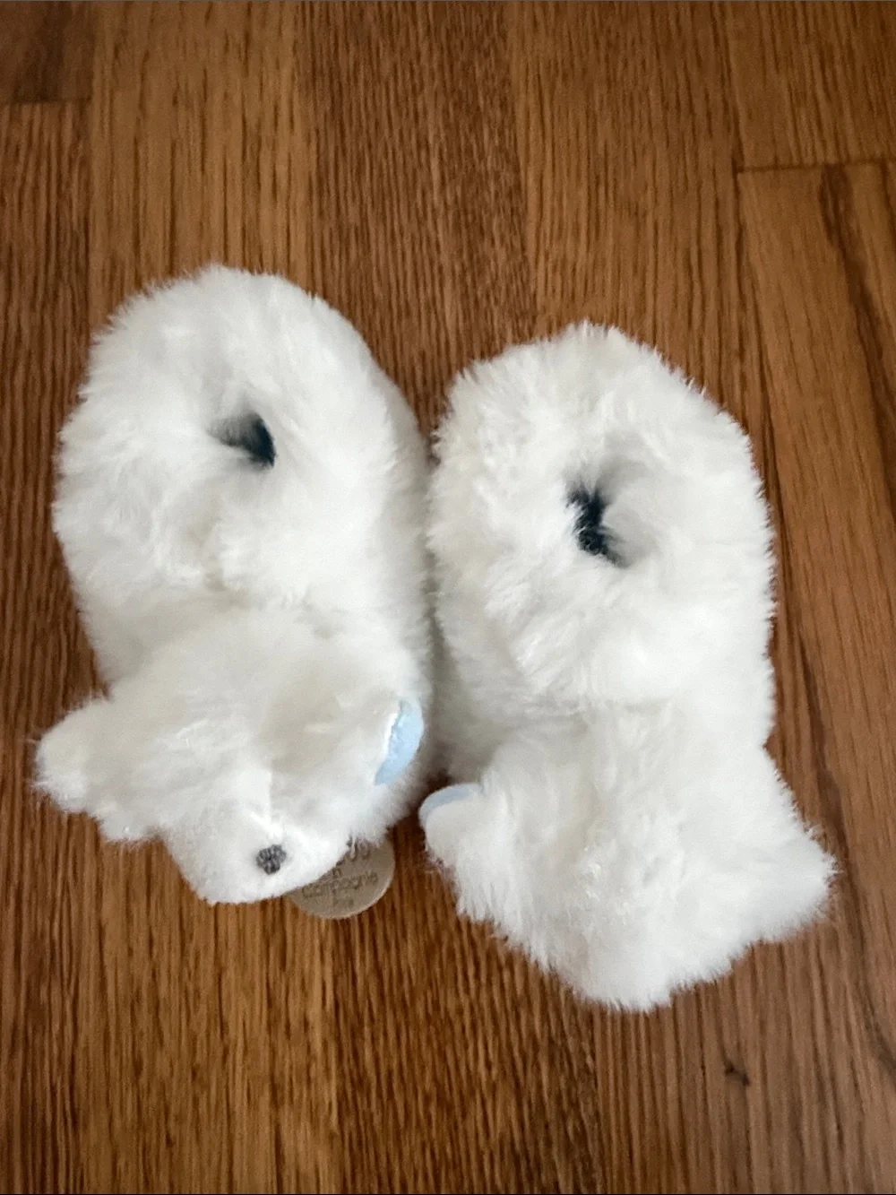 Plush White Baby Booties Dou Dou compagnie